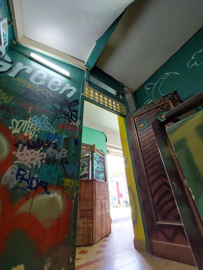 The Green Hostel ポワンタピートル エクステリア 写真